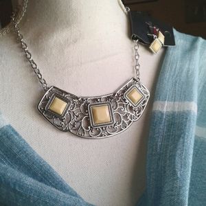 🌺 NWT Paparazzi Silver & Yellow Stone Necklace & Earring Set